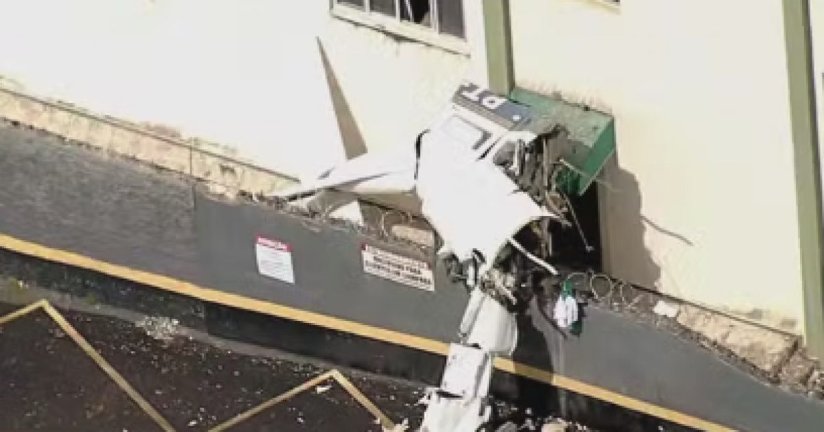 URGENTE: Avião CAI em Prédio Residencial em Belo Horizonte - Veja o que Aconteceu!