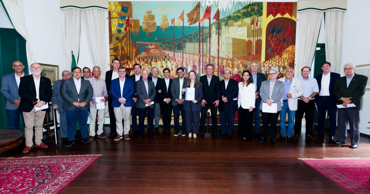Representantes do setor produtivo se reúnem com Léo Prates para debater o fim da escala 6x1
