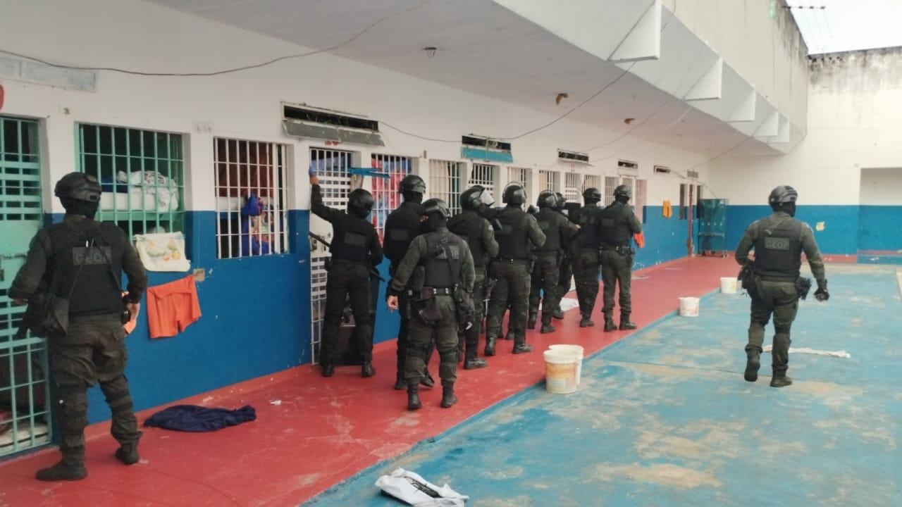 Operação para retirar celulares de unidades prisionais chega ao Conjunto Penal de Jequié 