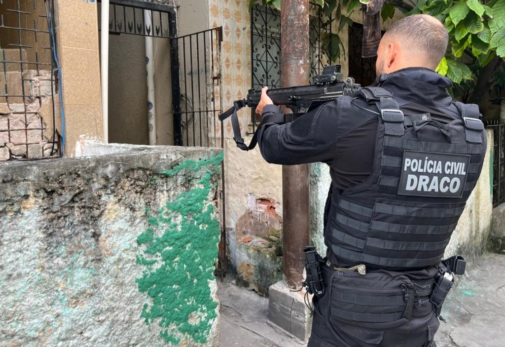 Maré Vermelha: Polícia Civil anuncia prisão de 16 suspeitos em ação contra o tráfico de drogas e lavagem de dinheiro 3 WhatsApp%20Image%202026 06 11%20at%2010.46.29.