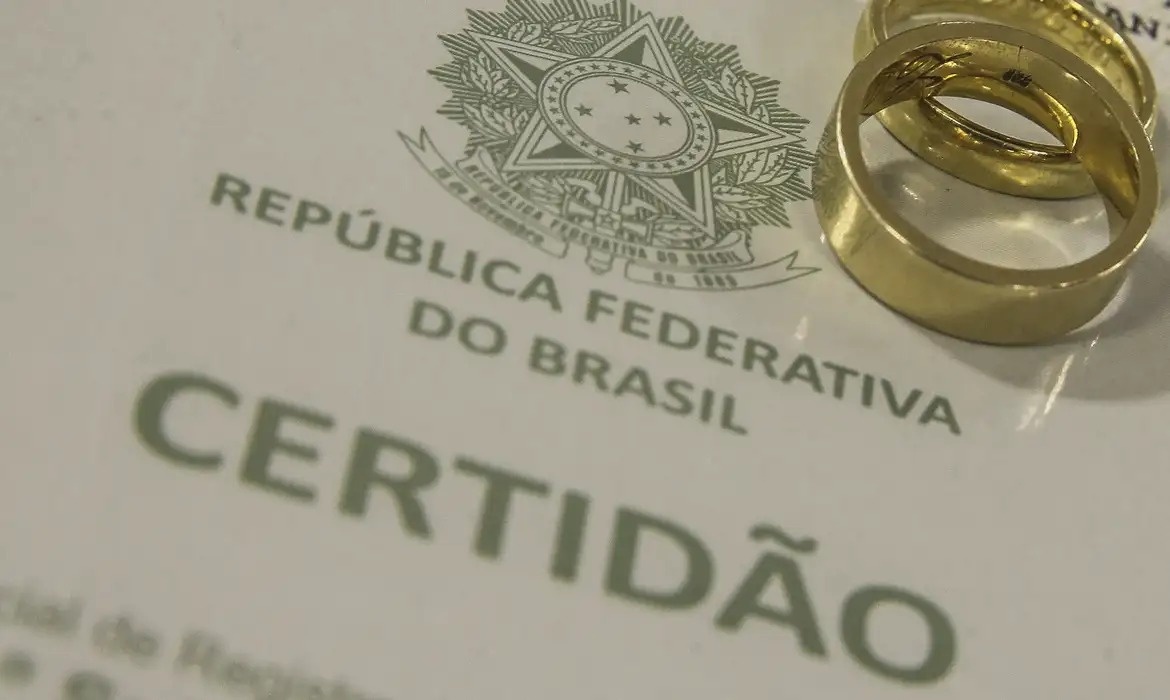Registros de contratos de namoro batem recorde na Bahia em 2025