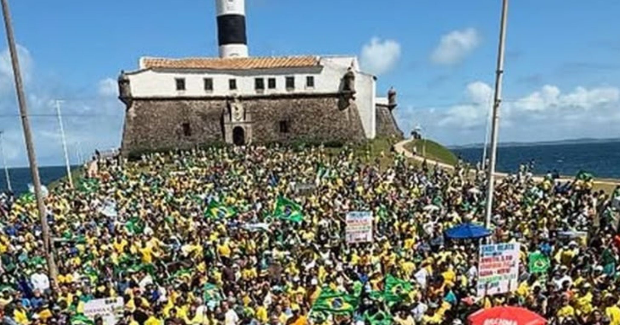 Bolsonaristas promovem 'Corrida Patriota' no 2 de Julho em Salvador com participação de deputados