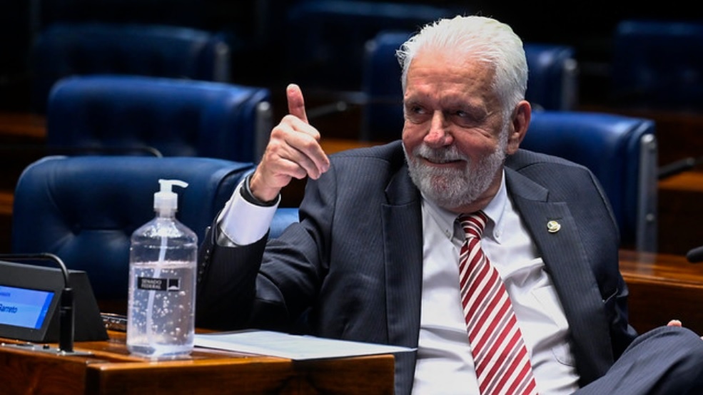 Mantido por Lula como líder, Jaques Wagner atuou para retardar a 