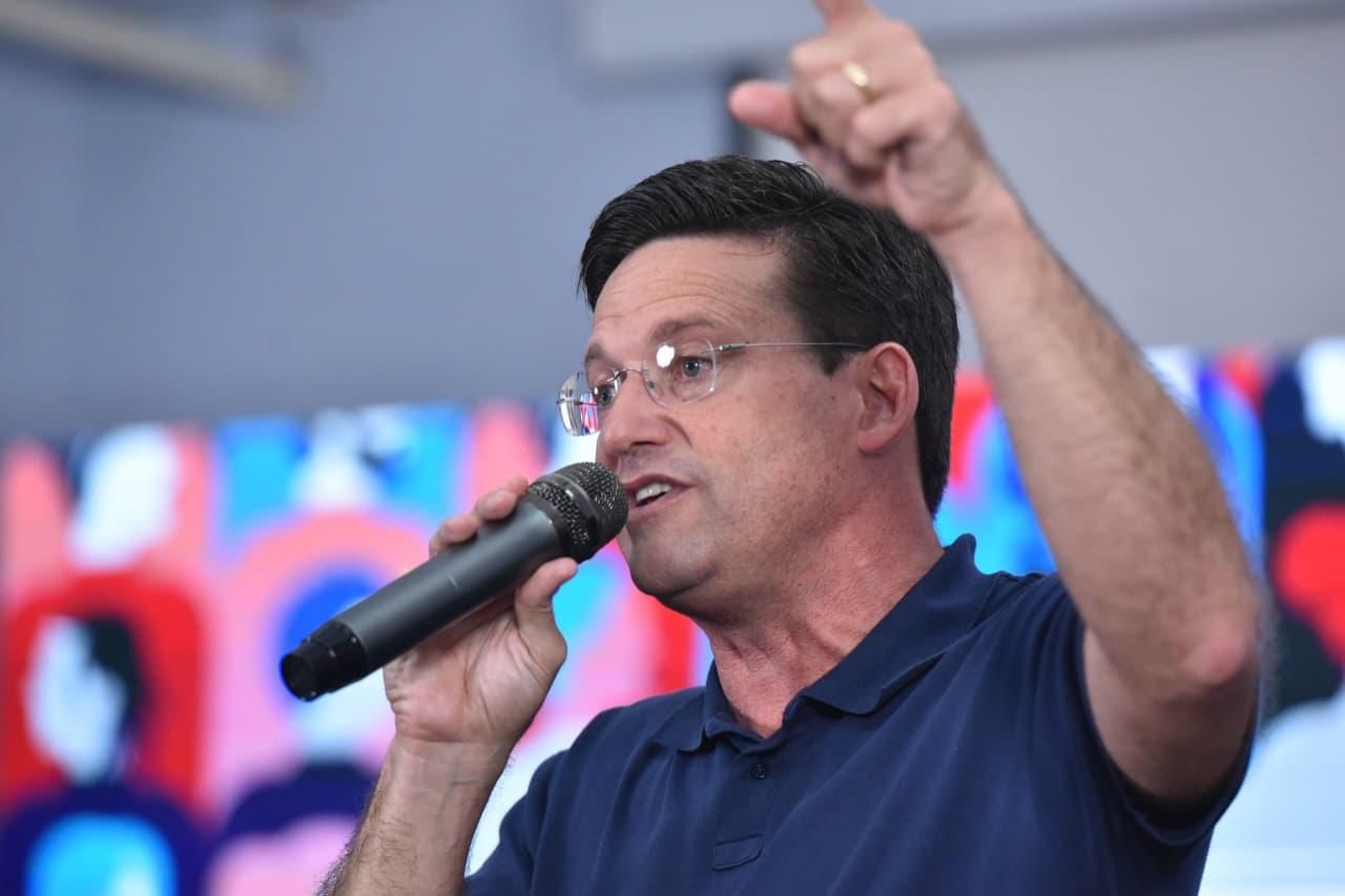 João Roma critica Jerônimo por defender Wagner e diz que senador 