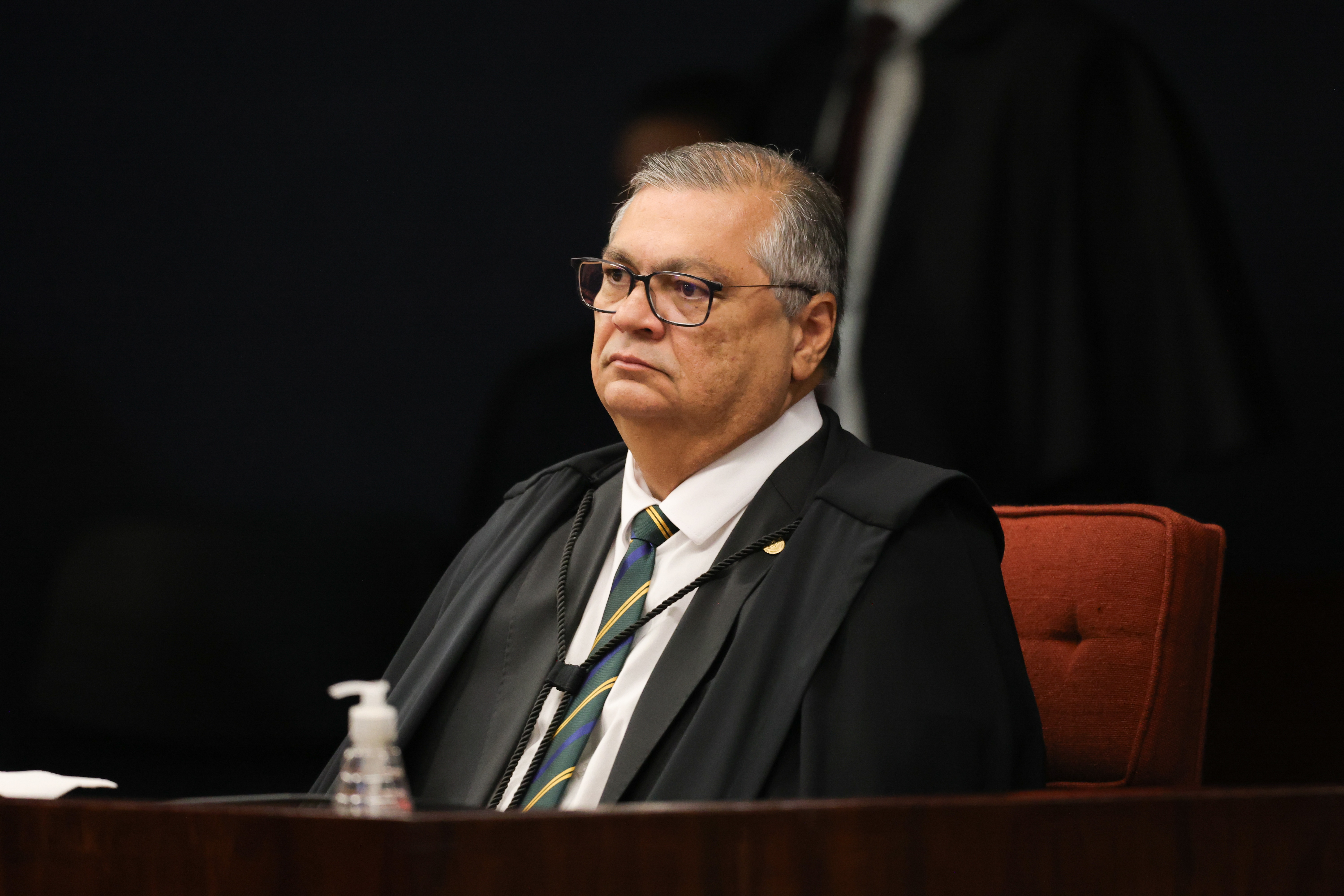 Dino dá 15 dias a Tesouro Nacional para informar viabilidade técnica e operacional de criação de códigos para rastrear emendas