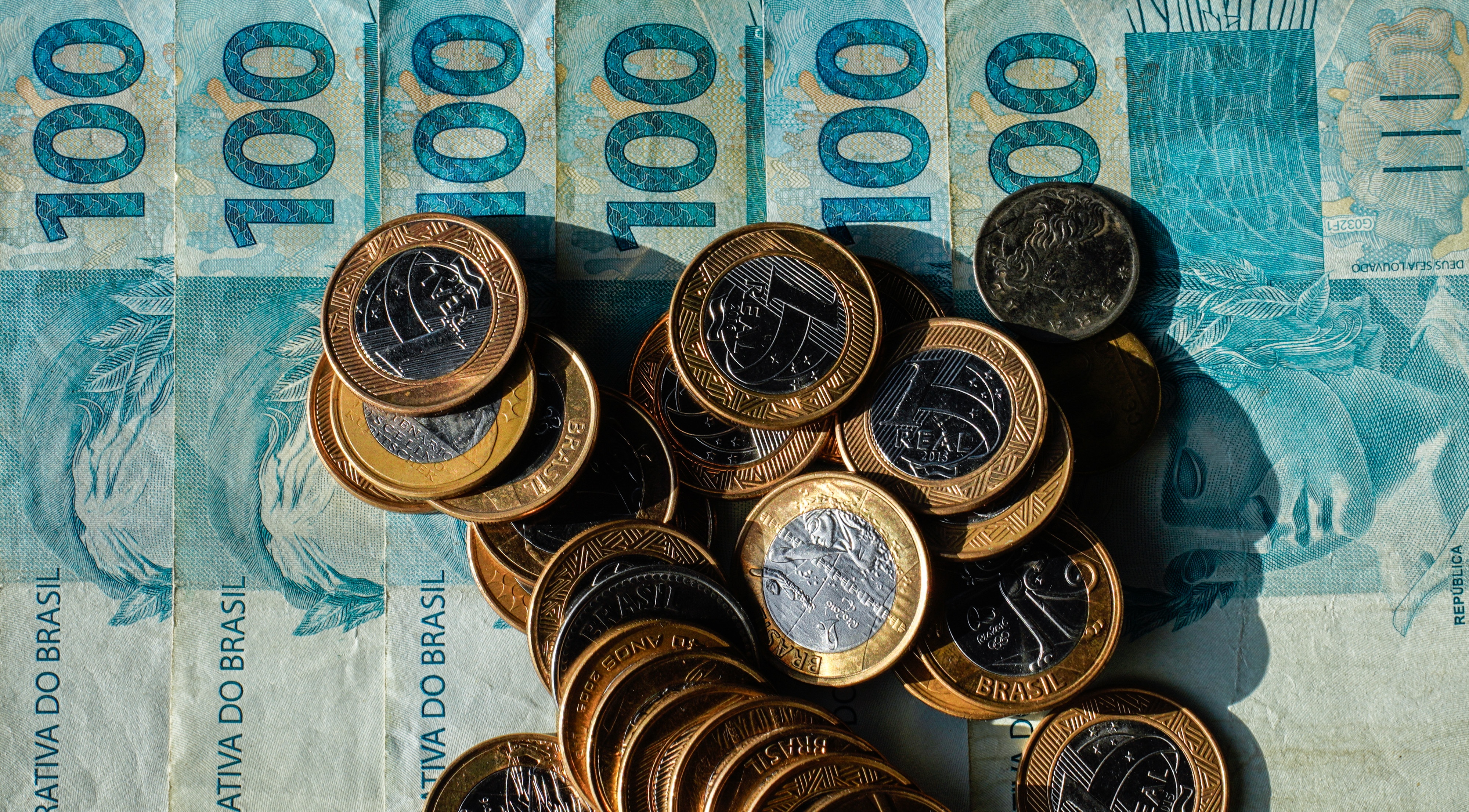 Economia cresce 0,7% em maio, puxada por consumo das famílias, diz FGV