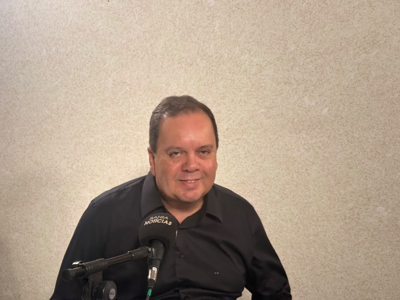 Elmar Nascimento avalia dificuldades de Hugo Motta à frente da Câmara dos Deputados: 