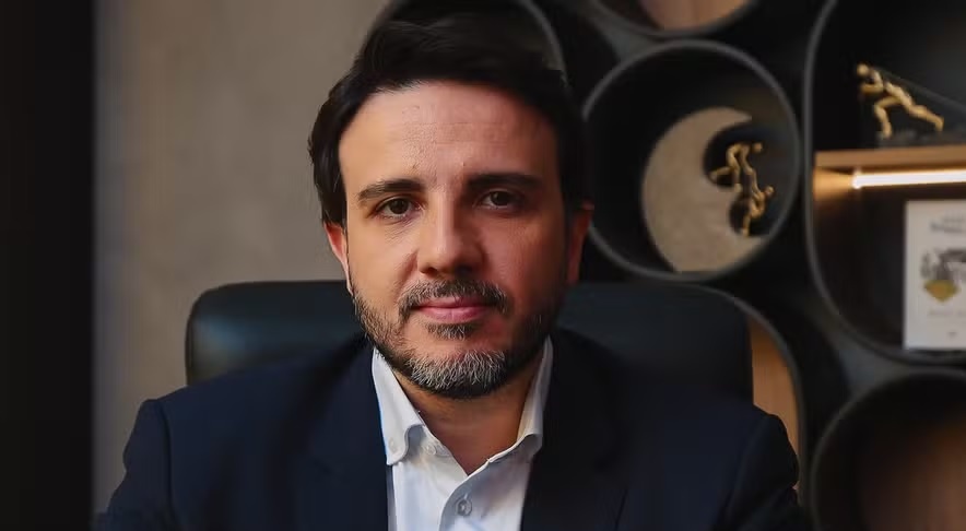 Alegando ameaças de facções, Missão antecipa convenção e Renan Santos é o primeiro candidato oficial a presidente