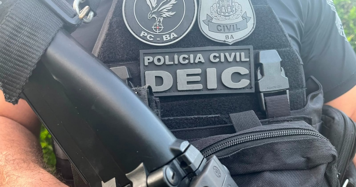 Polícia prende jovem de 19 anos com drogas em moto após manobras perigosas em Eunápolis