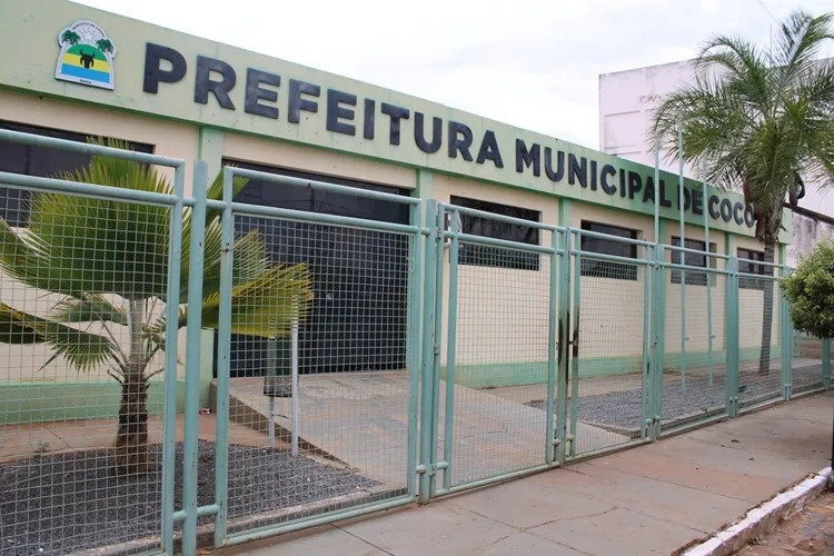 Justiça suspende contrato milionário da prefeitura após suspeita de nepotismo em Cocos