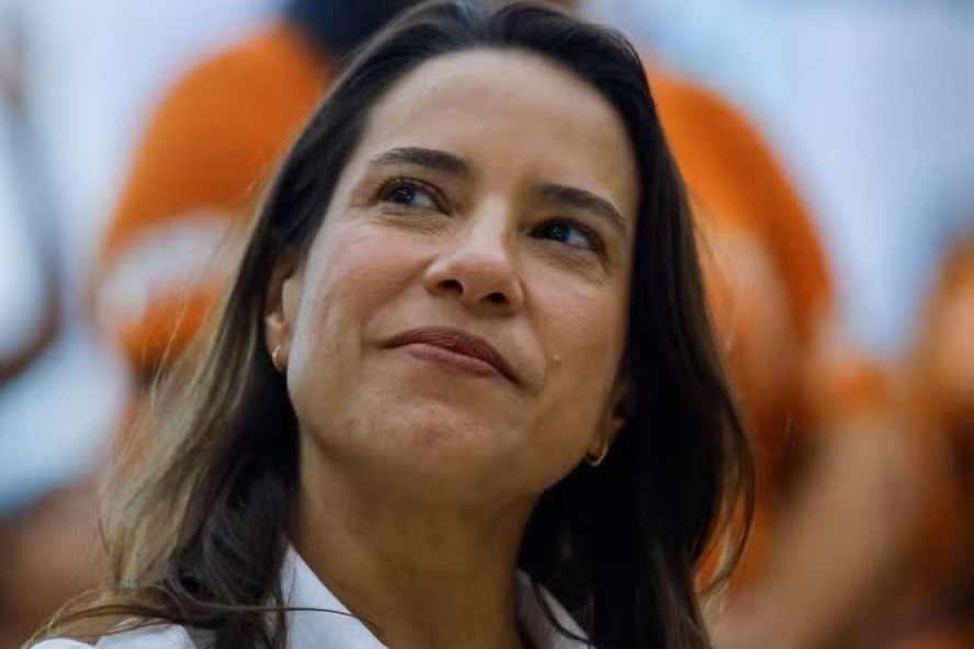 Raquel Lyra vence João Campos e é reeleita governadora de Pernambuco