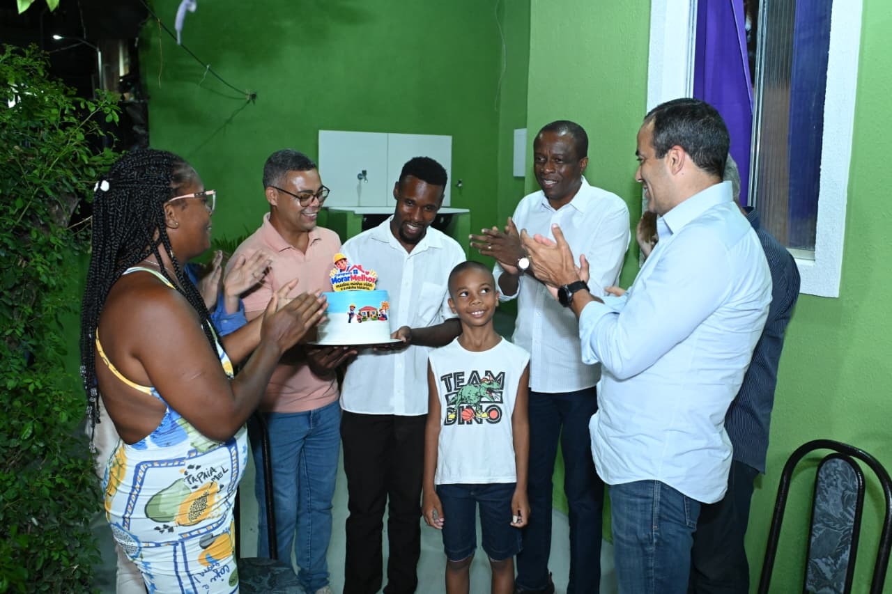 Prefeitura entrega 200 casas reformadas e alcança mais de mil imóveis beneficiados em Tancredo Neves