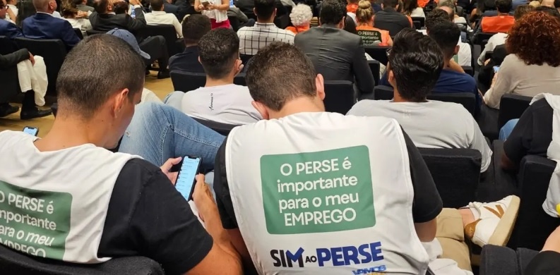 Flávio Bolsonaro afirma que vai retomar o Perse, para socorrer empresas dos setores de shows, turismo e eventos