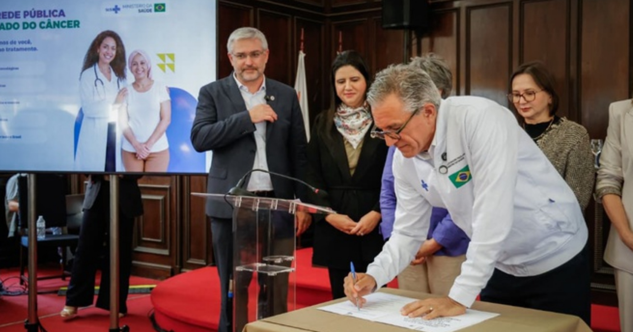 SUS amplia oferta de medicamentos contra o câncer com investimento de R$ 155 mi