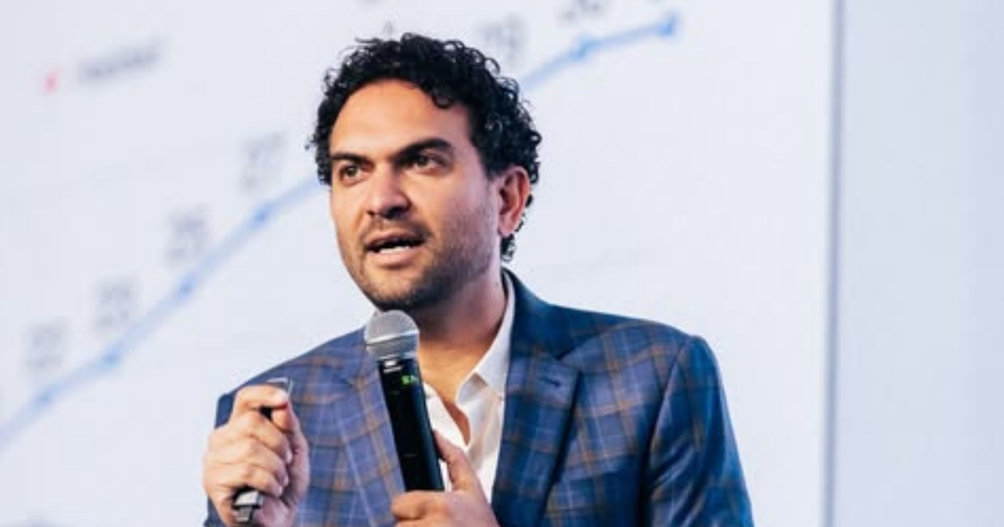 Mensagens de Vorcaro apontam negociação de contrato de R$ 1,8 mi com CEO da Quaest