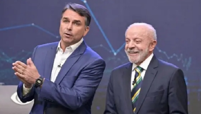 Flávio Bolsonaro tem 50,6% e Lula 49,4% na simulação de segundo turno, revela pesquisa Indexa/Broadcast