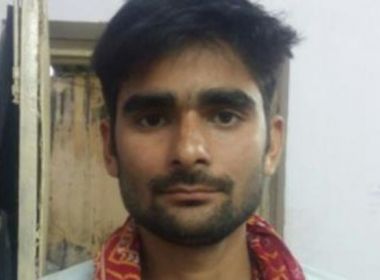 Indiano morre após ter mangueira de ar enfiada no reto