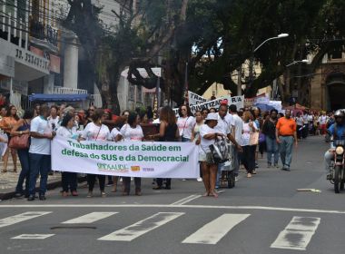 Manifestação contra privatização do SUS reuniu mil pessoas na manhã desta quinta-feira