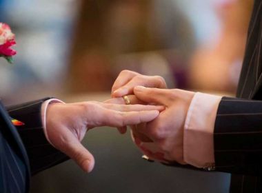 Pessoas casadas têm menor risco de morte por doenças do coração, aponta estudo
