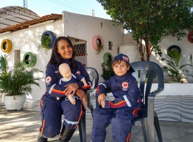 Garoto de 7 anos salva primo ao aplicar manobra aprendida em projeto 'Samuzinho'