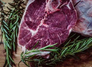Pesquisa conclui que consumo de carnes em excesso aumenta colesterol ruim