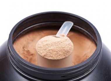 Australiano de 21 anos morre de overdose após misturar whey protein com cafeína