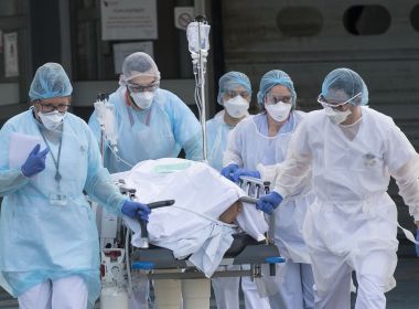 Itália registra 525 mortes por coronavírus em 24 horas; número é o menor desde domingo