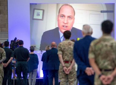 Por vídeo, príncipe William inaugura hospital para Covid-19 no Reino Unido