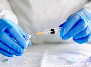 Brasil inicia testes de vacina de Oxford contra a Covid-19 em profissionais de saúde