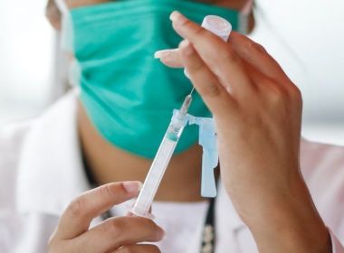 Anvisa aprova retomada de testes da vacina de Oxford contra a Covid-19