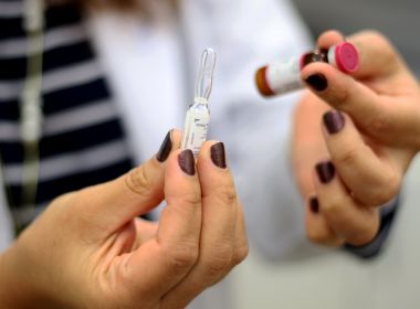 Idosos, profissionais da saúde e indígenas serão primeiros vacinados contra Covid, diz Ministério da Saúde