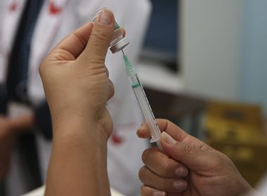 Salvador cogita antecipar vacinação de professores para acelerar volta às aulas