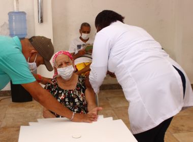 Municípios baianos podem iniciar vacinação de idosos contra Covid-19 nesta segunda