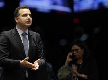 Pacheco apresenta projeto para autorizar empresas a comprar vacinas contra a Covid-19