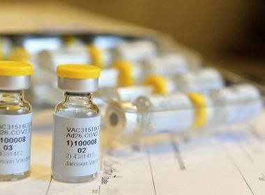 Vacina da Janssen contra a Covid-19 chegará ao Brasil perto do prazo de validade