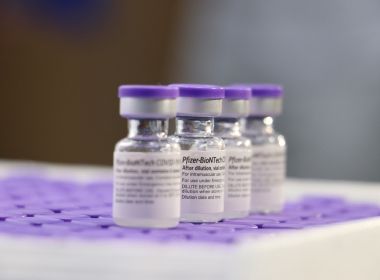 Bahia recebe mais de 146 mil doses de vacina da Pfizer nesta terça