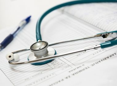 SMS segue com chamamento de médicos aberto; salários chegam a R$ 15 mil