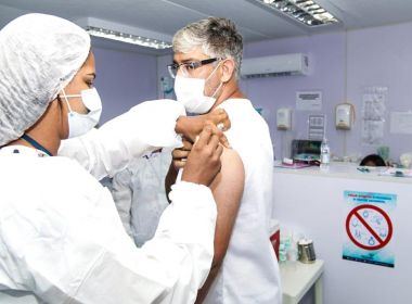 Anvisa aprova novo teste de 3ª dose de vacina da Astrazeneca; Bahia terá 1,5 mil voluntários