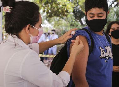 Ministério da Saúde ignora Bolsonaro e defende vacinação de adolescentes ao STF