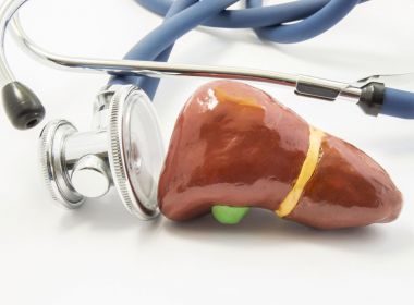 Aumenta número de busca por transplantes de fígado na pandemia por consumo de álcool