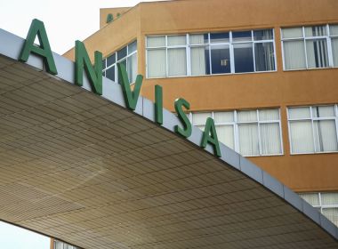 Diretores da Anvisa recebem ameaças após aprovação de uso da Coronavac em crianças