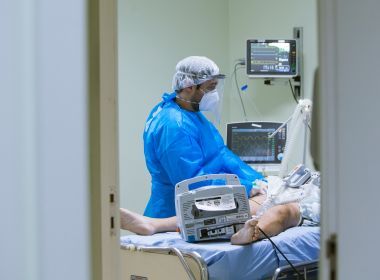 Covid:-19: Brasil registra maior média móvel de mortes desde agosto de 2021