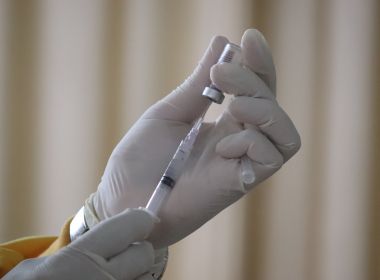 Fiocruz divulga alerta de estagnação do crescimento da cobertura vacinal contra Covid