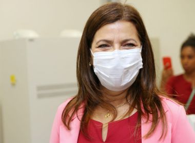 Adélia explica desistência de contratar faculdade para gerir Hospital Metropolitano; entenda